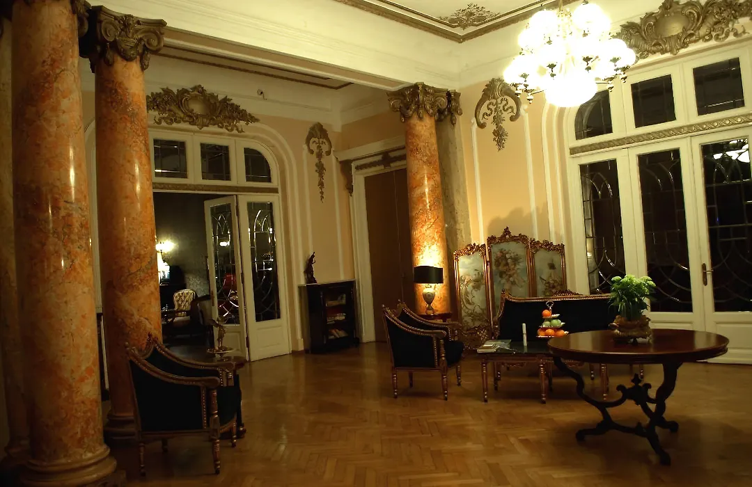 Grand Boutique Hotel-1